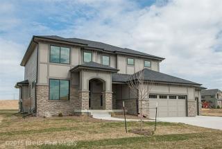 15209 Hickory Dr, Des Moines, IA 50323-2683