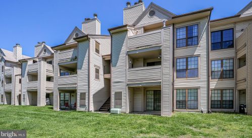 6918 Mary Caroline Cir, Alexandria, VA 22310-4926