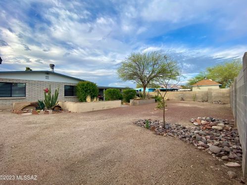 3017 Shumaker Dr, Tucson AZ  85741-3636 exterior