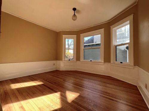 2834 Prospect Ave, Milwaukee WI  53211-3770 exterior