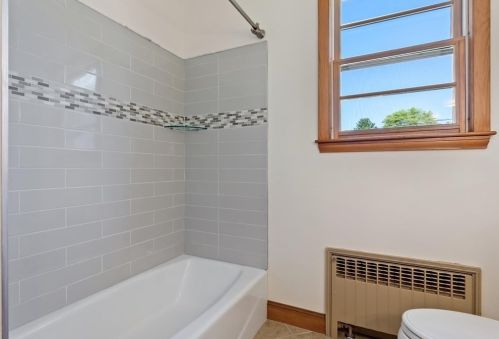 165 Chadwick St, North Andover MA 01845-1705 exterior