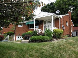 816 Lindenwood Dr, Pittsburgh, PA 15234-2537