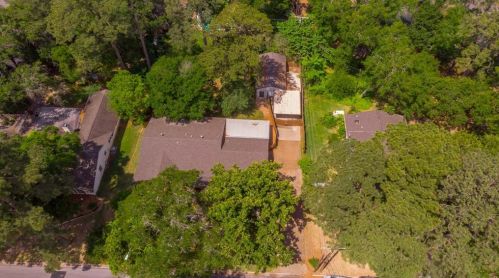 2310 Ave, Huntsville TX 77340-5517 exterior