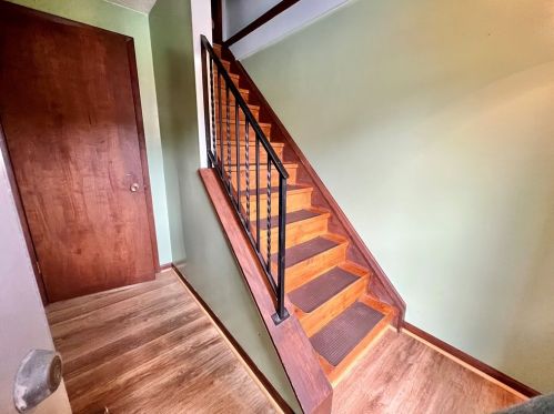 1421 Hillsboro St, Pittsburgh PA 15204-2330 exterior