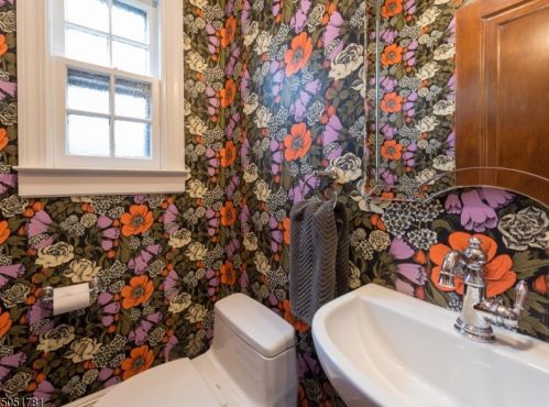 16 Burroughs Way, Maplewood NJ 07040-1410 exterior