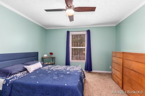 2461 Orchard Valley Dr, Fennville MI  49408-8461 exterior