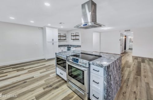 4175 Evans Dr, Phoenix AZ 85032-5574 exterior