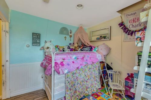 222 Cedar Ln, Babylon NY  11702-4417 exterior