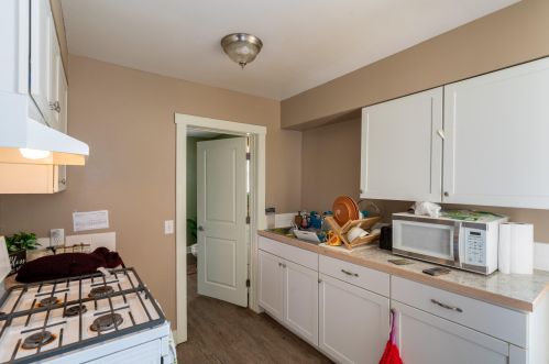 324 Hollister Ave, Grand Rapids MI 49506-1533 exterior