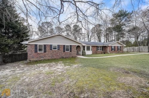 2128 Rockdale Cir, Lithonia GA 30078-3450 exterior