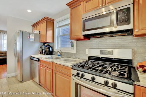 481 Miller St, Perth Amboy NJ 08861-3476 exterior