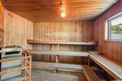 1341 Kapiolani Blvd, Honolulu HI  96814-4530 exterior