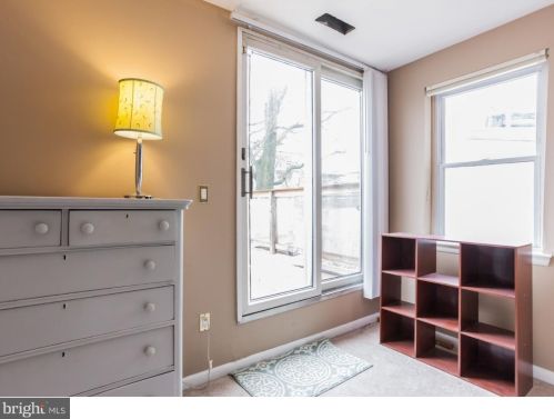 241 Bainbridge St, Philadelphia PA 19146-2034 exterior