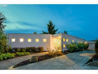 2185 Carriage Dr, Eugene, OR 97408-7537