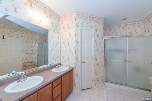 2103 Johnson Dr, Rockaway NJ 07866-5843 exterior