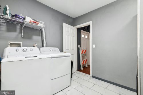 1813 Bouvier St, Philadelphia PA  19121-3305 exterior