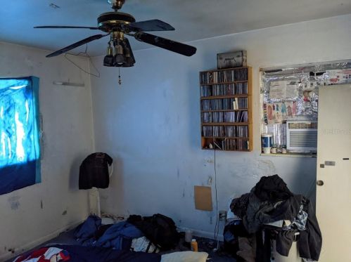 3705 Wallace Ave, Tampa FL 33611-4210 exterior