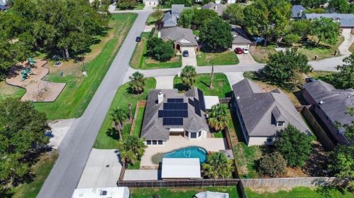 10823 Estelle Cir, Montgomery TX 77356-4721 exterior