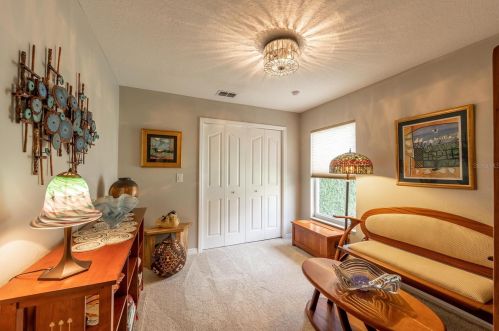 10006 Bridgeton Dr, Tampa FL  33626-1840 exterior