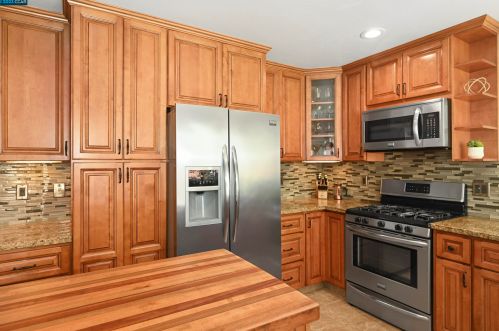 2649 Minert Rd, Concord CA 94518-2630 exterior