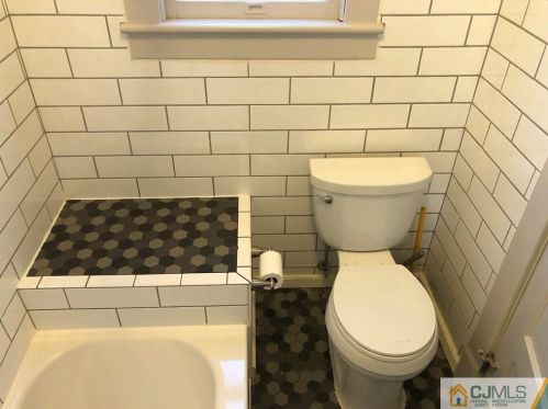 244 Hamilton St, New Brunswick NJ 08901-2206 exterior