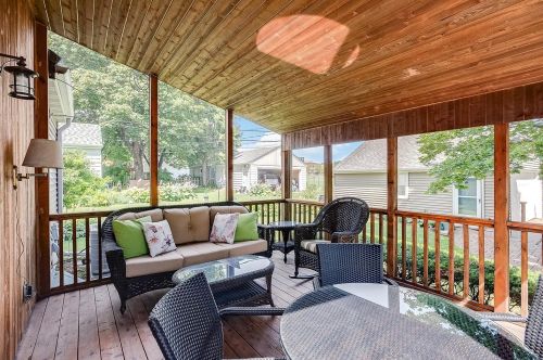 1401 Hartford Ave, Saint Paul MN 55116-1649 exterior