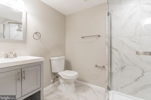 11611 Mapleview Dr, Silver Spring MD 20902-2327 exterior