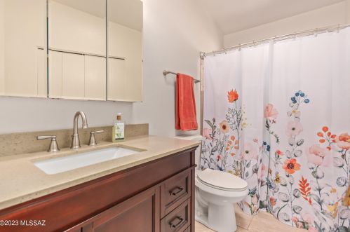 7313 Camino De La Tierra, Tucson AZ  85746-8300 exterior