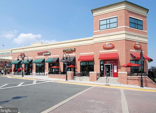 7027 Chesley Search Way, Alexandria VA 22315-4754 exterior