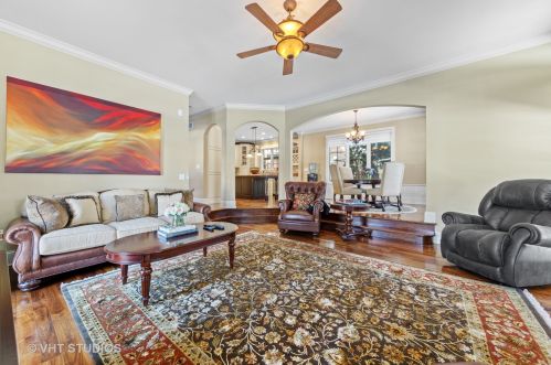 540 Kenilworth Ave, Elmhurst IL 60126-4445 exterior