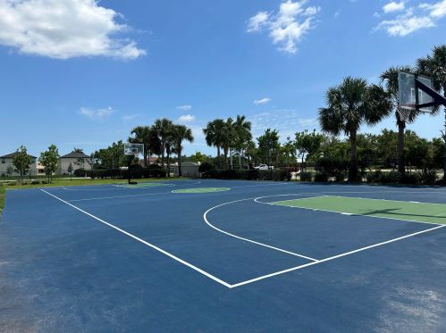 926 Bent Creek Dr, Fort Pierce FL  34947-1330 exterior