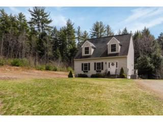 279 Grant Rd, Newmarket, NH 03857-2108