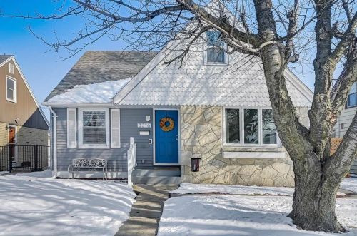 3316 Honey Creek Dr, Milwaukee WI  53219-3911 exterior