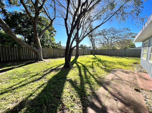 265 Mainsail St, Fort Pierce FL  34983-1710 exterior