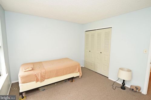 46 Lehavre Ct, Trenton NJ  08619-4723 exterior