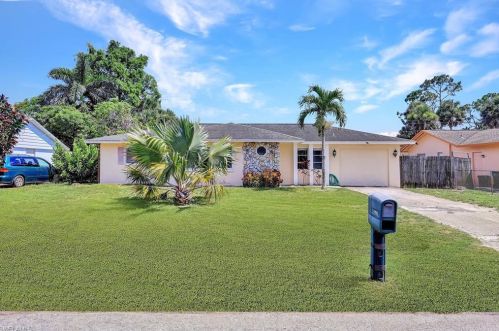 3950 Mohawk Pl, Naples, FL 34112-6744