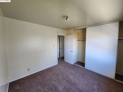 1611 63 St, Berkeley CA 94703-2607 exterior