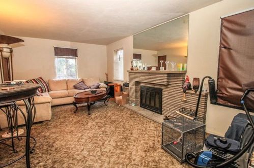 1313 Greentree Rd, Pittsburgh PA 15220-2004 exterior