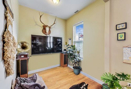 1730 Talman Ave, Chicago IL 60659-4910 exterior