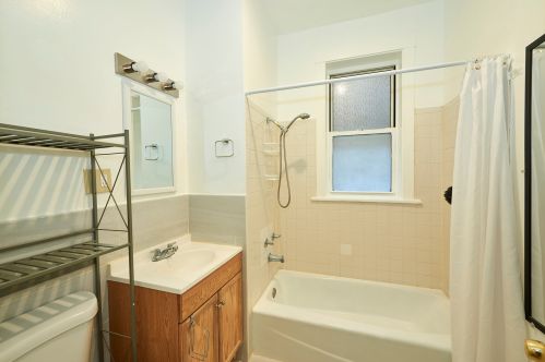 6707 Peoria St, Chicago IL  60621-1821 exterior