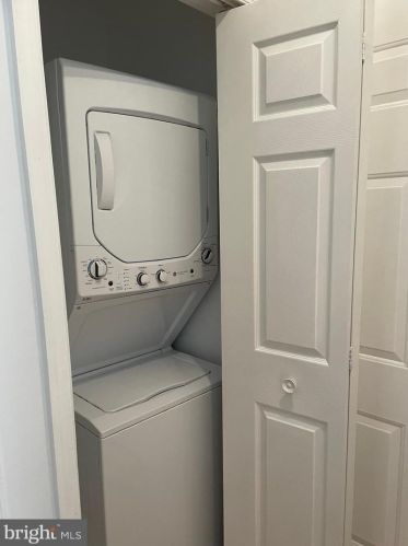 4550 Strutfield Ln, Alexandria VA 22311-4965 exterior