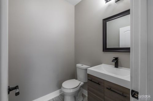 5855 Indiana Ave, Chicago IL 60628-7510 exterior