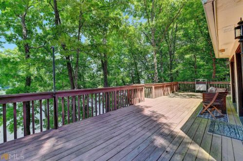 8388 Lake Dr, Lithonia GA  30039-5724 exterior