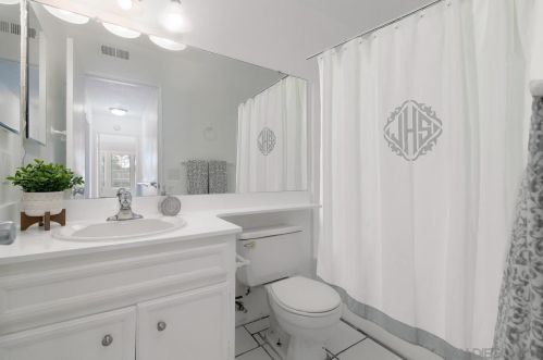 1133 Manzana Way, San Diego CA 92139-1438 exterior