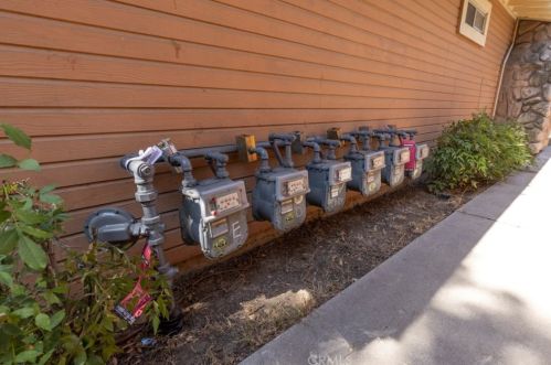 138 Valencia Dr, Fullerton CA 92833-3231 exterior