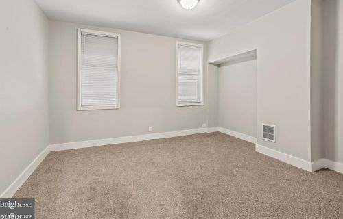 4039 6 St, Philadelphia PA 19140-2502 exterior