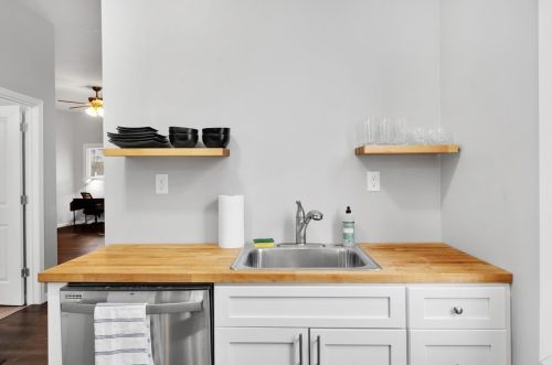 17 Lelia St, Pittsburgh PA 15211-2228 exterior