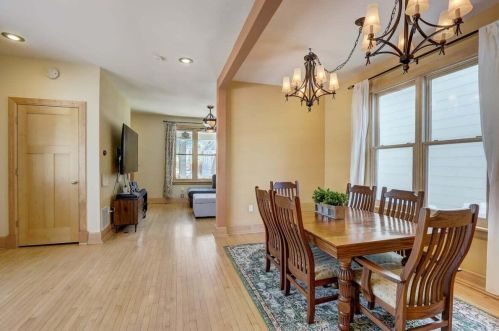 2119 Mound St, Milwaukee WI  53207-1331 exterior