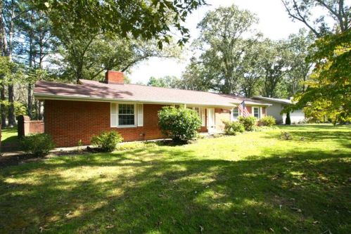 318 Old Fort St, Tullahoma, TN 37388-2943