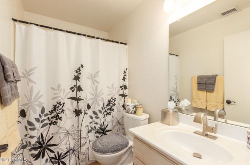 18023 12 Pl, Phoenix AZ 85014-4004 exterior